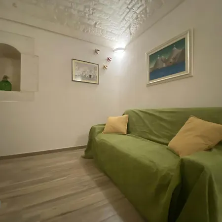 Le Tre Rondini מרטינה פרנקה