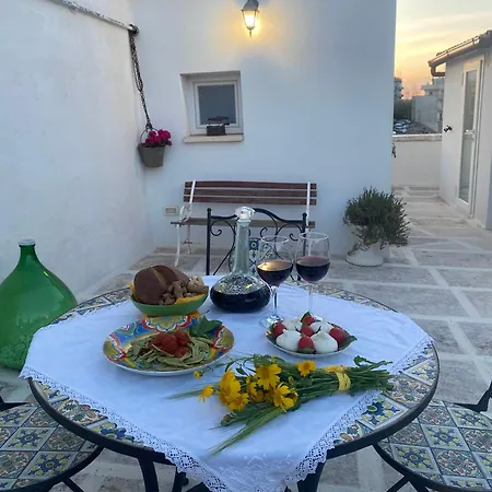 Le Tre Rondini מרטינה פרנקה